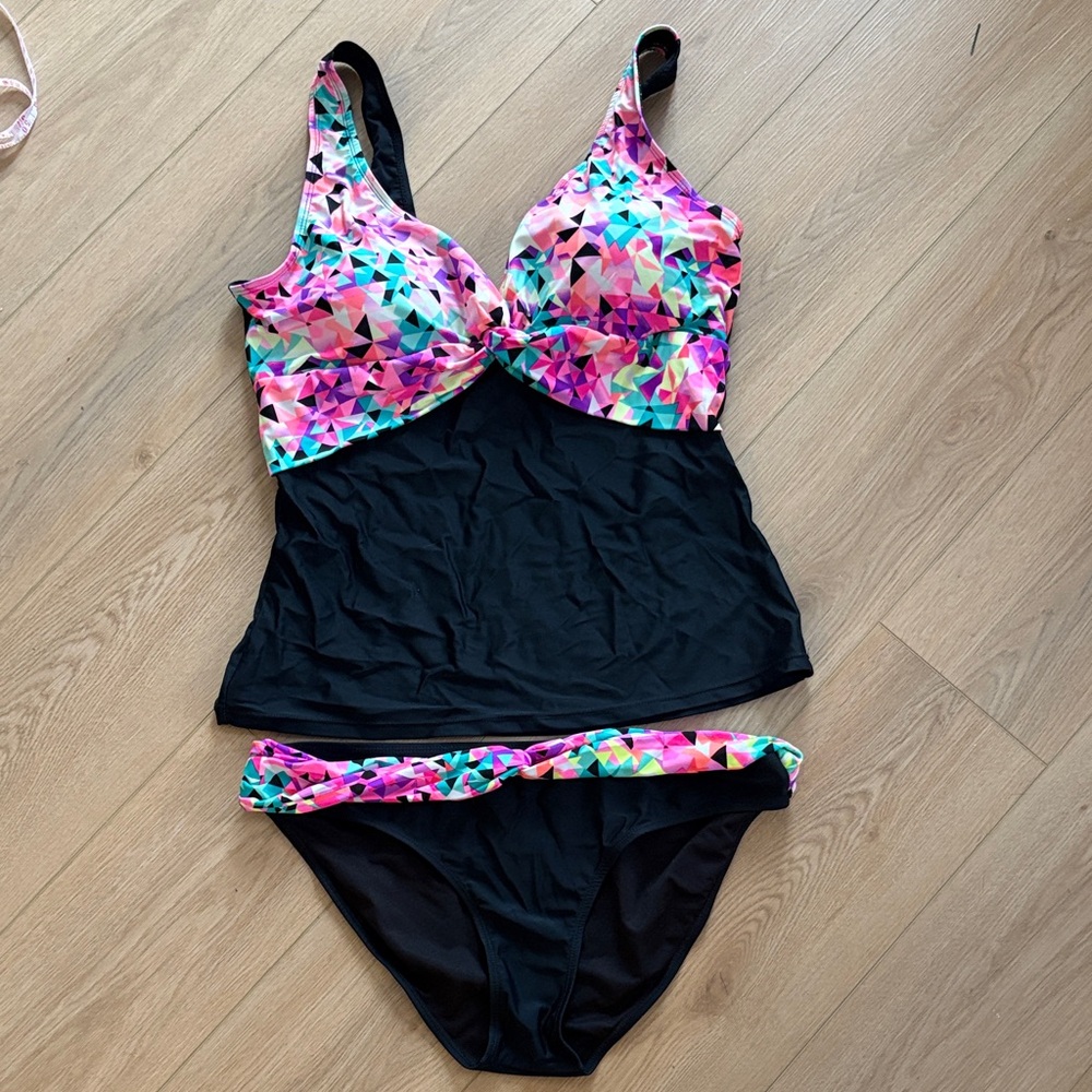 Colorful Geometric Tankini Swimsuit Size Large